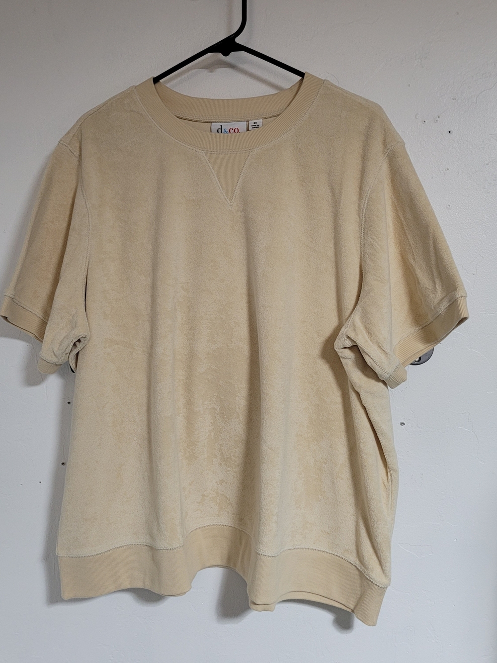 d&co Short Sleeve Terry Sweatshirt Top in Beige